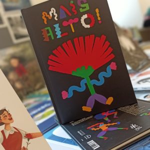 "Mais alto!" é um livro ilustrado que pode e deve ser acompanhado pelas canções do CD que o livro traz.