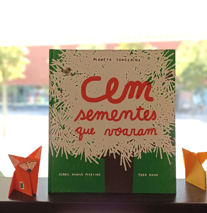"Cem sementes que voaram" é um livro que traz a floresta para o centro das atenções, celebrando a resistência das sementes e a inteligência das árvores e da natureza.