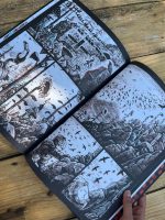 “Jim Curioso - Viagem Através da Selva” é um livro para embarcar num empolgante périplo através da selva, numa aventura em 3D que irá deliciar grandes e pequenos!