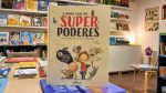 "O Grande Livro dos Super-poderes" conta muitas histórias, cada uma apresentando um protagonista com um super-poder diferente que nos faz pensar em nós próprios, na nossa identidade, nas nossas virtudes e capacidades.