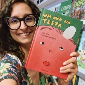 livro um ovo na testa