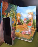 "The Three Little Pigs" não é só uma versão Pop-Up, é também um livro interativo com sombras escondidas dentro de cada página.