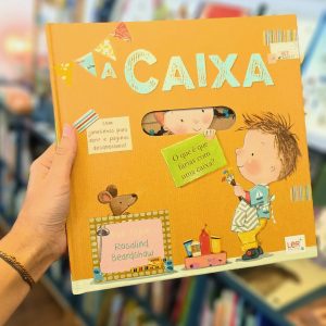 "A caixa" é um livro com abas para abrir, interativo e inspirador. Explora as possibilidades criativas e as brincadeiras sem fim que uma simples caixa de cartão pode proporcionar!