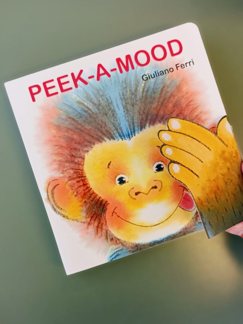PEEK-A-MOOD convida as crianças a abrirem as abas e explorarem todas as suas emoções.
