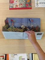 As pinturas impressionistas de Monet têm agora um formato Pop-up! "Monet the pop-up book" é o livro que todos estávamos à espera. Cinco pinturas deste artista ganharam uma dimensão diferente.