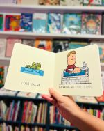 O livro cartonado “Bebé” faz parte da coleção direcionada para bebés dos 0 aos 3 anos. É um livro com páginas resistentes e um formato apropriado para mãos pequenas. O texto é em forma de um pictograma poético ou um poema visual.