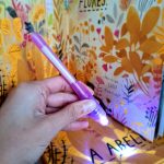 A abelha é uma das criaturas mais admiráveis do mundo... mas está em perigo. Este é um livro para descobrir o incrível trabalho das abelhas e o que podemos fazer para as proteger.