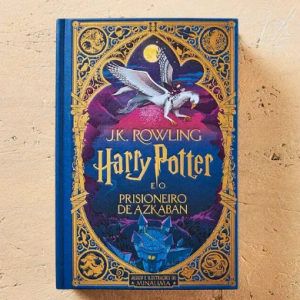 A Aventura continua e desta vez em formato Pop-Up e a cores!. O terceiro livro da série Harry Potter, "Harry Potter e o Prisioneiro de Azkaban" é uma edição deslumbrante de capa dura em tecido com detalhes dourados e com relevo.